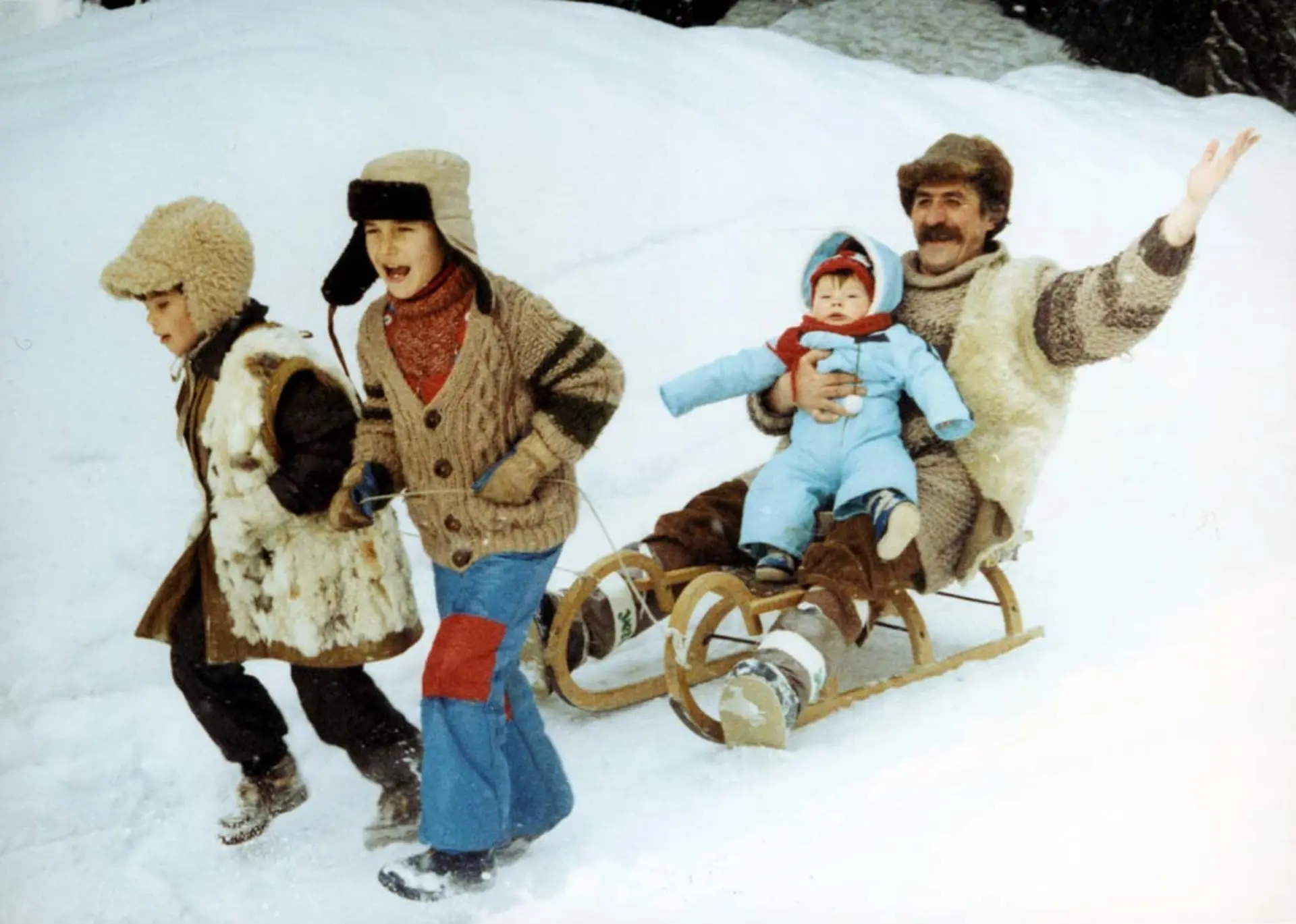 Najkrajšie vianočné filmy na Netflixe: Od „S tebou ma baví svet“ po novinky roku 2025