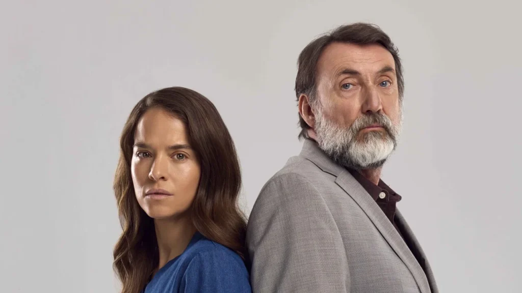 Kristína Svarinská a Ady Hajdu na promo fotke k seriálu Hriech.